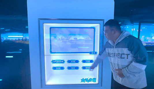 大气分层拼接透明柜_互动屏幕项目导览图1
