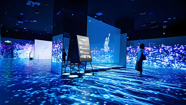 沉浸式投影与传统投影的区别在哪？