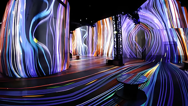 展厅投影融合，从边缘融合到亮度渐变