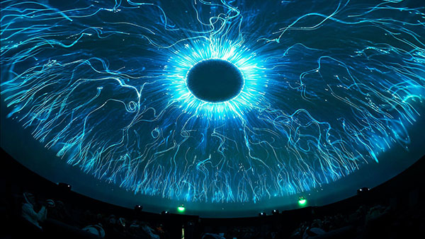 选择穹顶投影需要考量哪些因素？