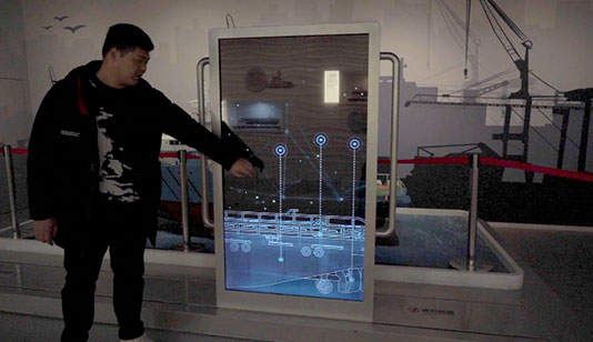 海洋工程船互动滑轨屏_互动屏幕项目导览图1